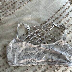 Lululemon sports bra